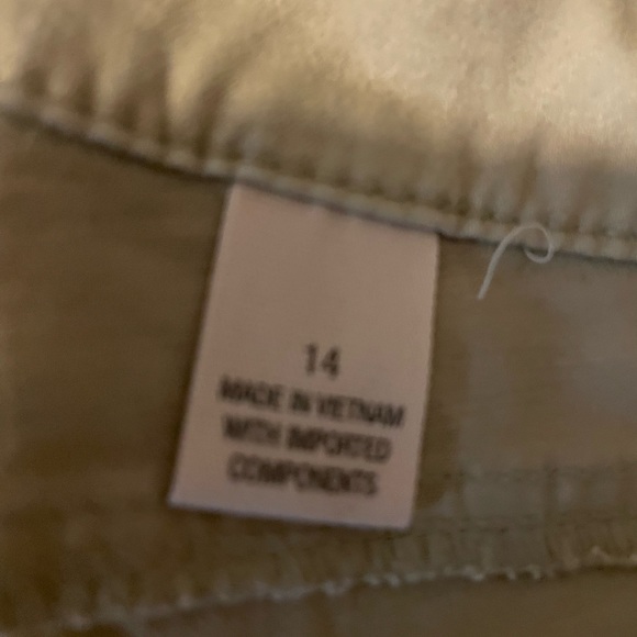 DKNY JEANS 14 safari shorts - Picture 3 of 3